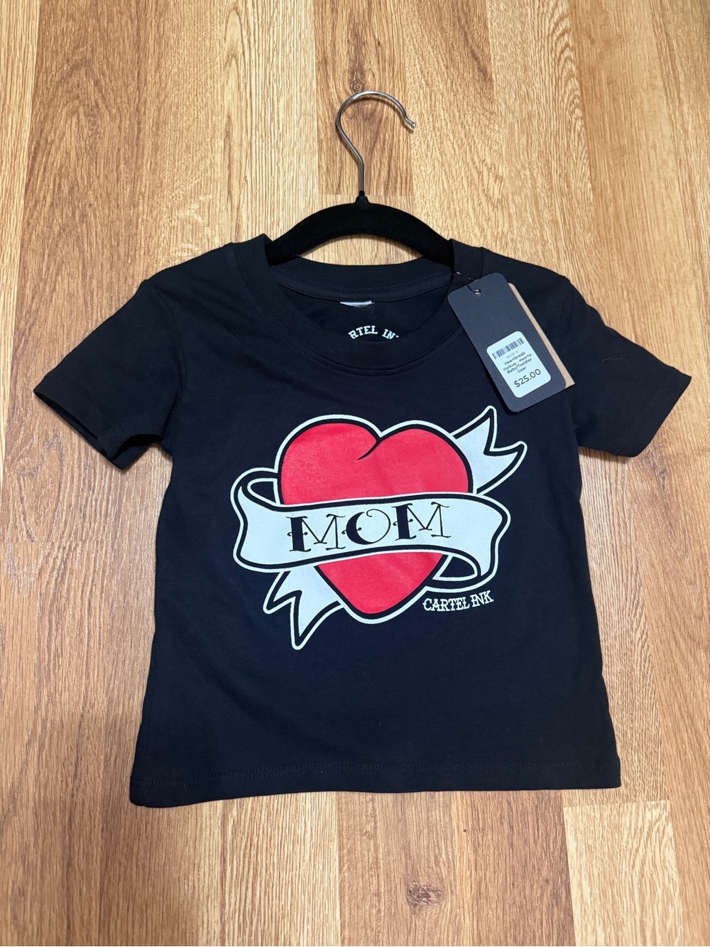 Baby Tshirt Black Short-Sleeve Tee with Red Heart "MOM" Graphic